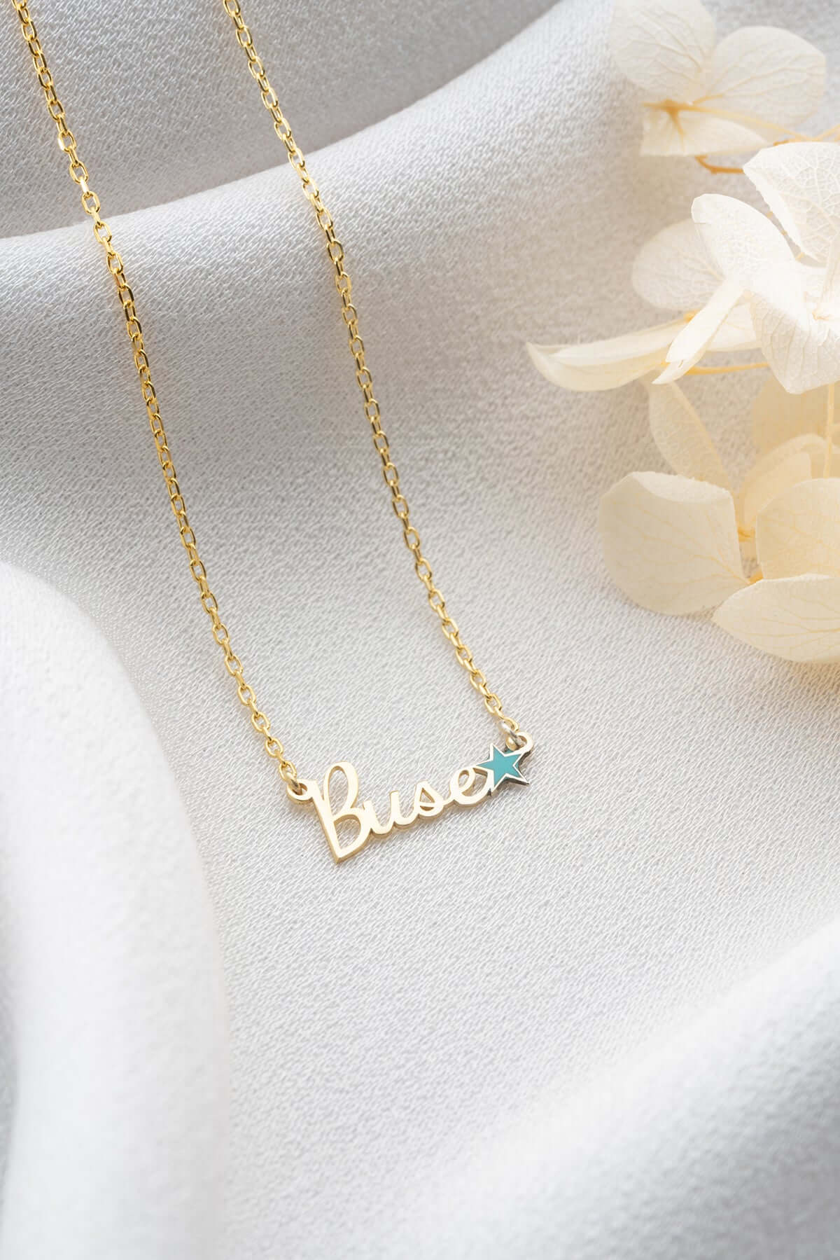 Kişiye Özel İsimli ve Mineli Yıldız Detaylı Gümüş Kolye - ÖzelSen