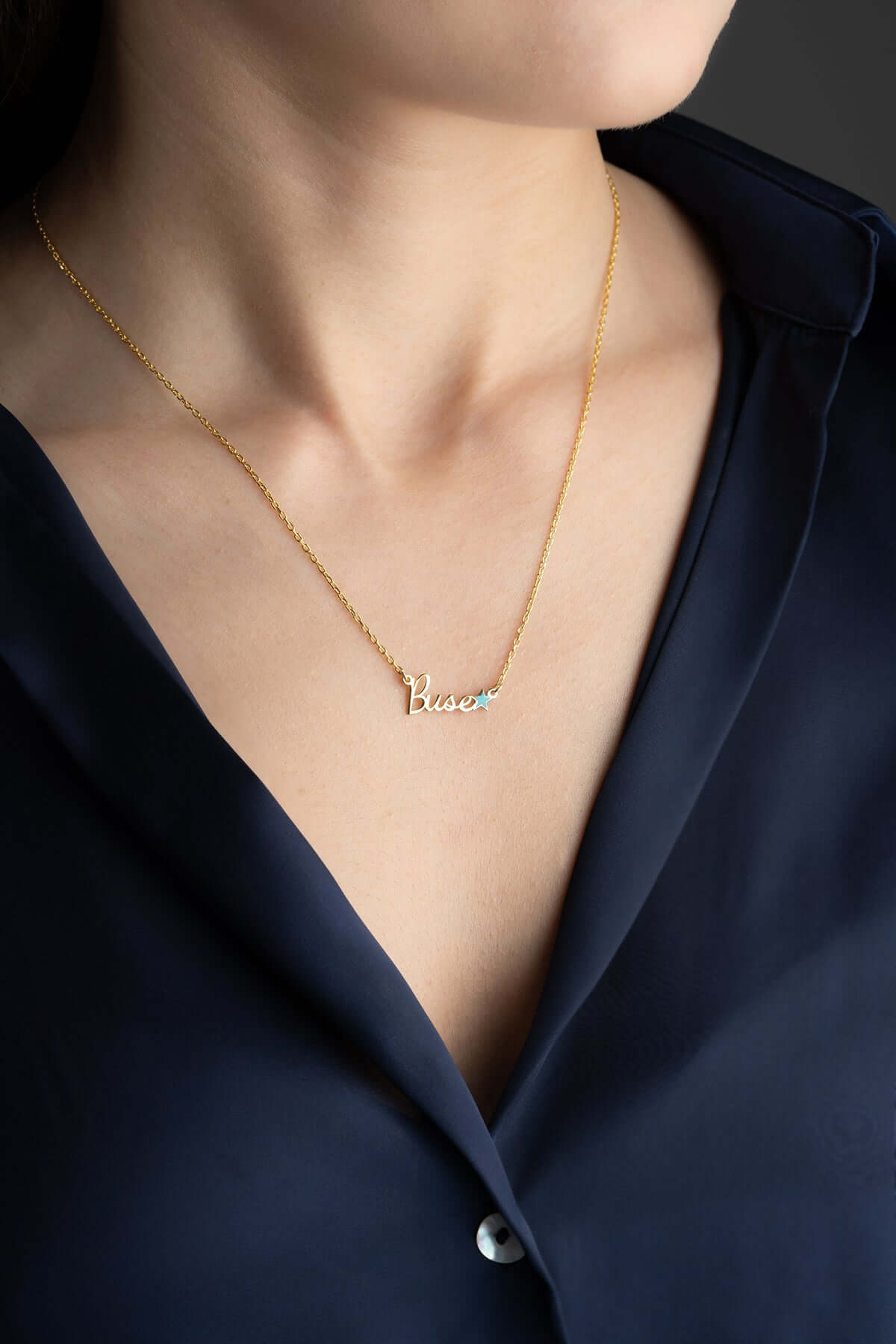 Kişiye Özel İsimli ve Mineli Yıldız Detaylı Gümüş Kolye - ÖzelSen