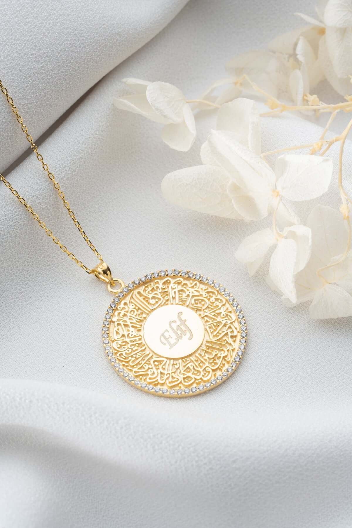 Kişiye Özel İsimli ve Nazar Dualı Gümüş Kolye - ÖzelSen