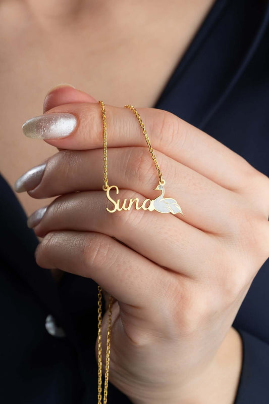 Kişiye Özel İsimli ve Sedefli Kuğu Figürlü Gümüş Kolye - ÖzelSen