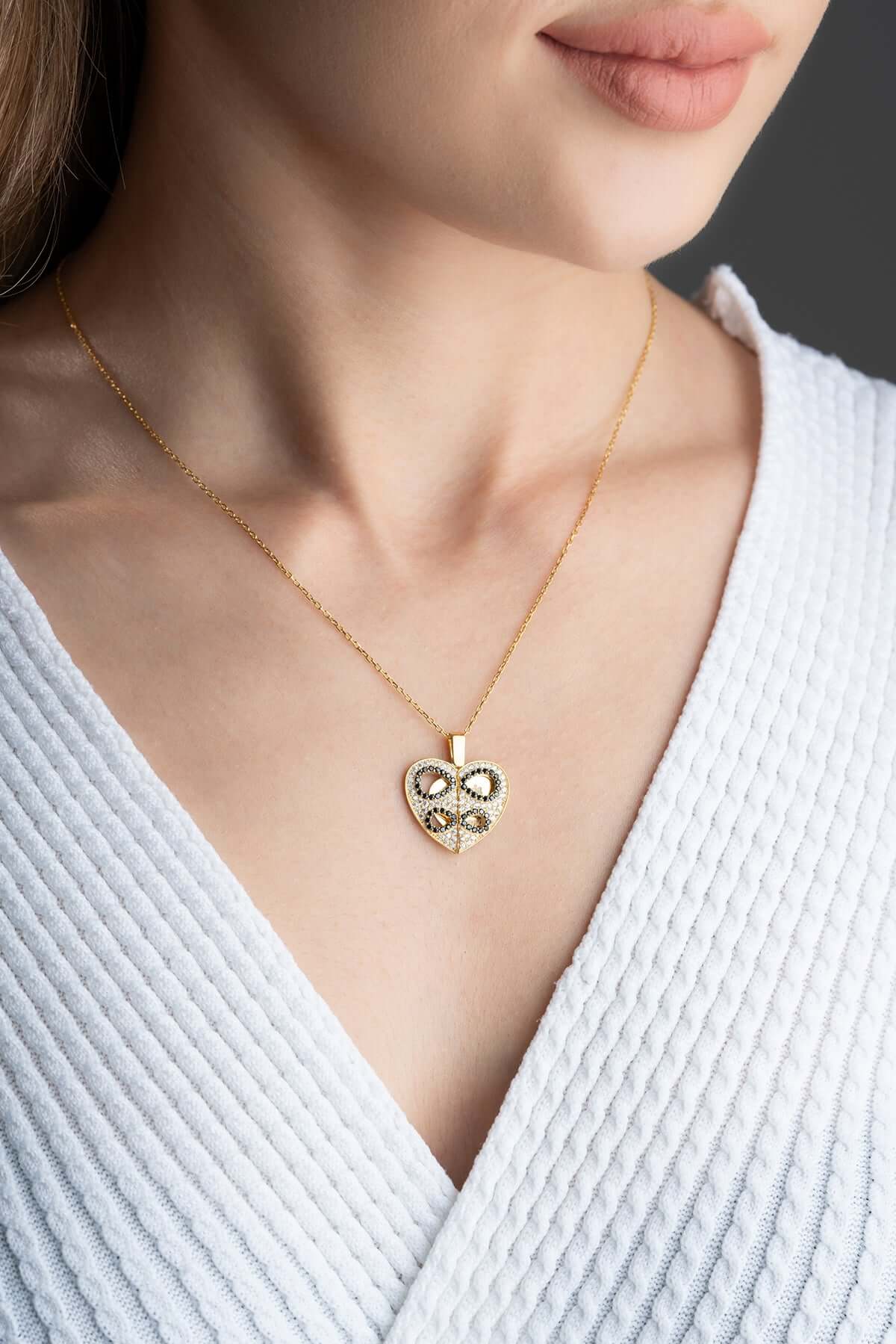 Kişiye Özel İsimli Zirkon Taşlı Kalpli Gümüş Kolye - ÖzelSen