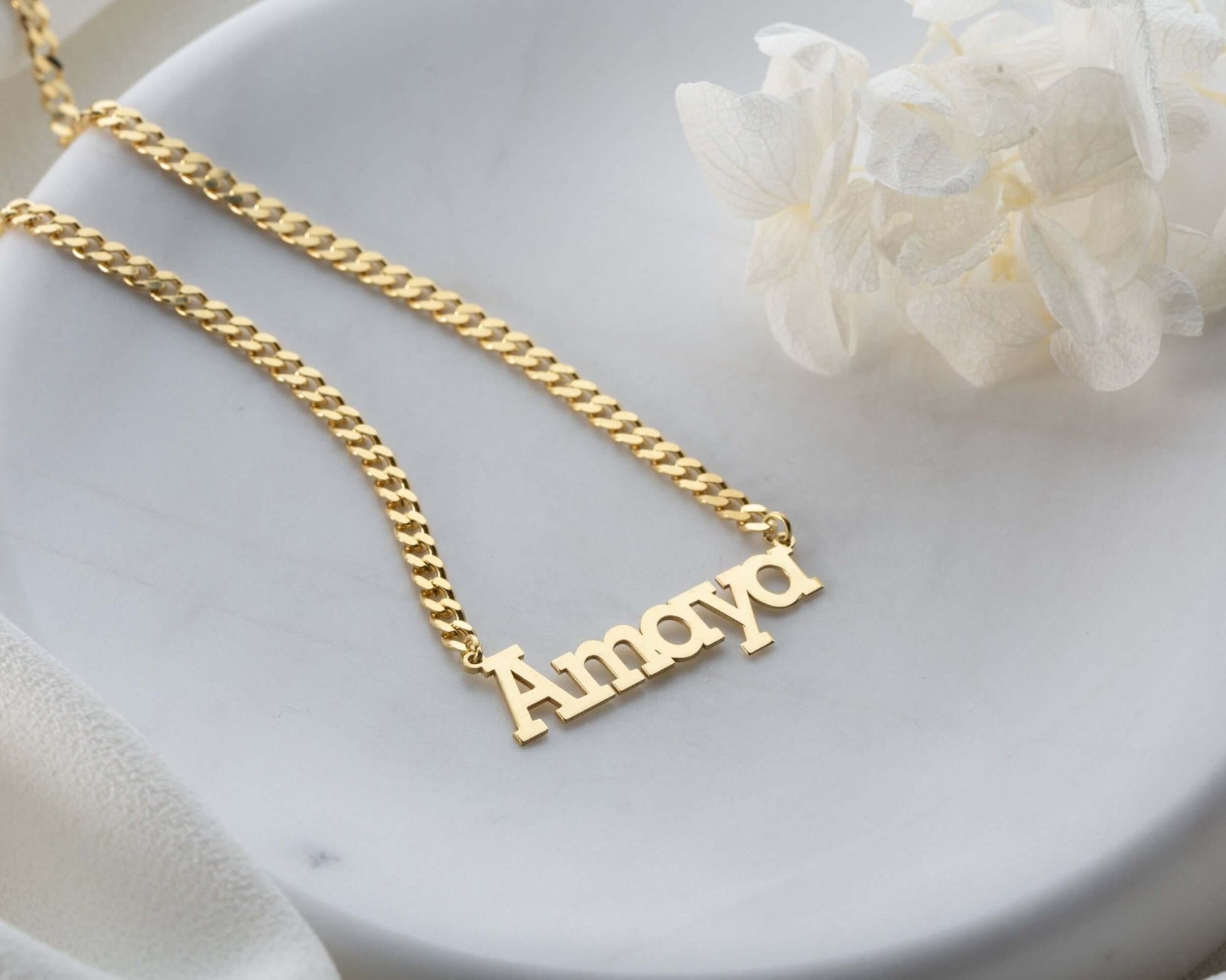 Kişiye Özel Kalın Curb Zincirli Blok Fontlu Gümüş İsimli Kolye - ÖzelSen