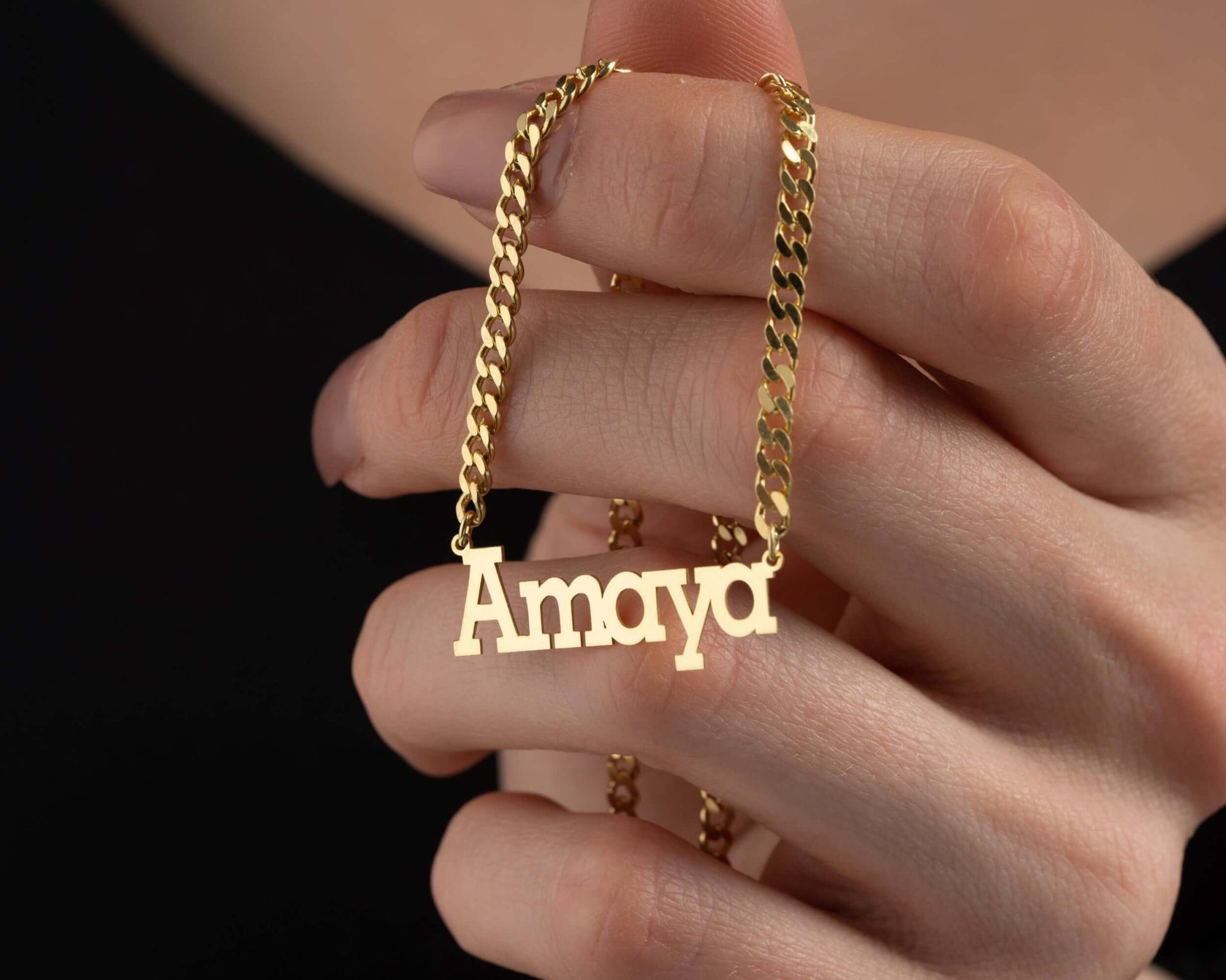 Kişiye Özel Kalın Curb Zincirli Blok Fontlu Gümüş İsimli Kolye - ÖzelSen