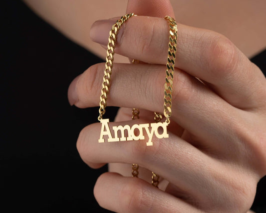 Kişiye Özel Kalın Curb Zincirli Blok Fontlu Gümüş İsimli Kolye - ÖzelSen