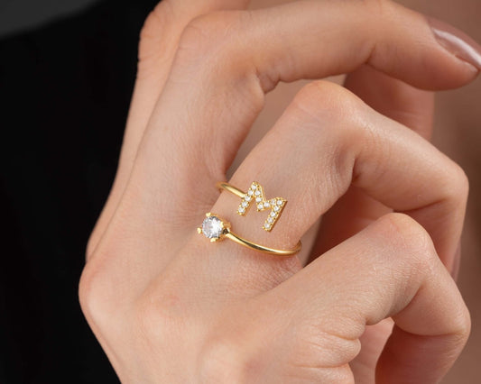 Kişiye Özel Zirkon Taşlı Baş Harfli ve Tek Taşlı Gümüş Yüzük - ÖzelSen