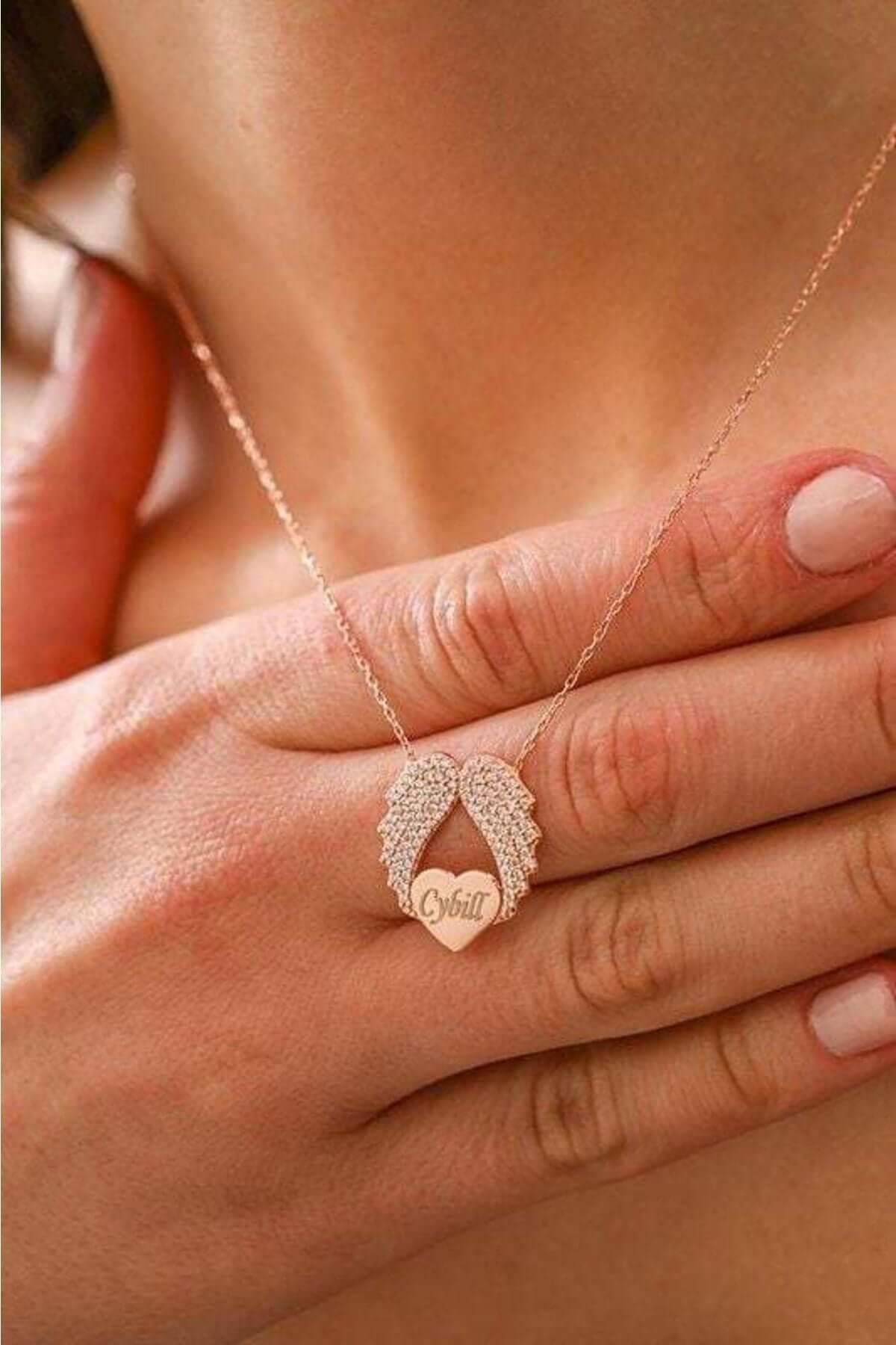 Melek Kanadı Kalpli 925 Ayar Gümüş İsimli Kolye - ÖzelSen