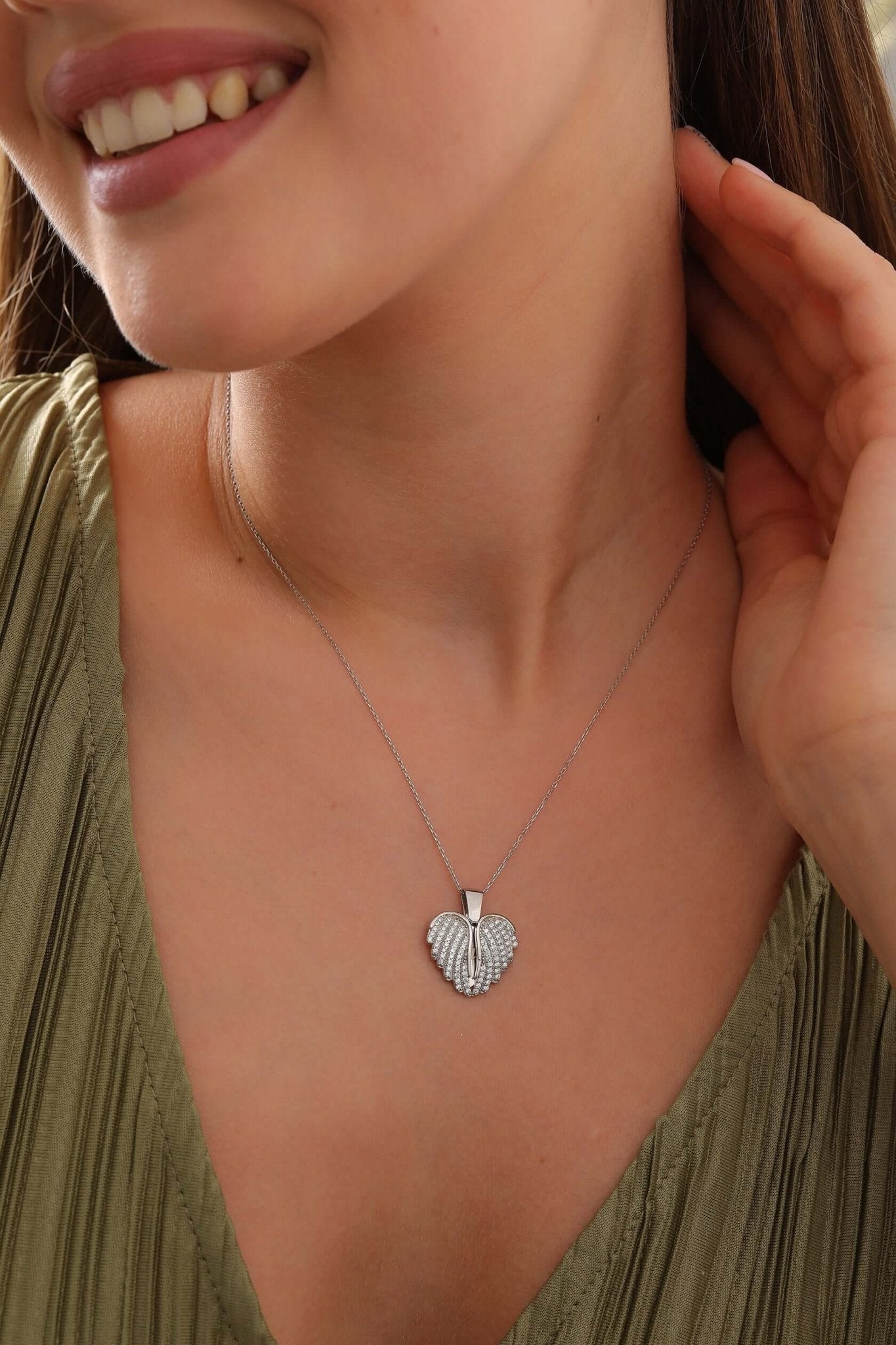 Melek Kanatlı Kalpli 925 Ayar Gümüş İsimli Kolye - ÖzelSen