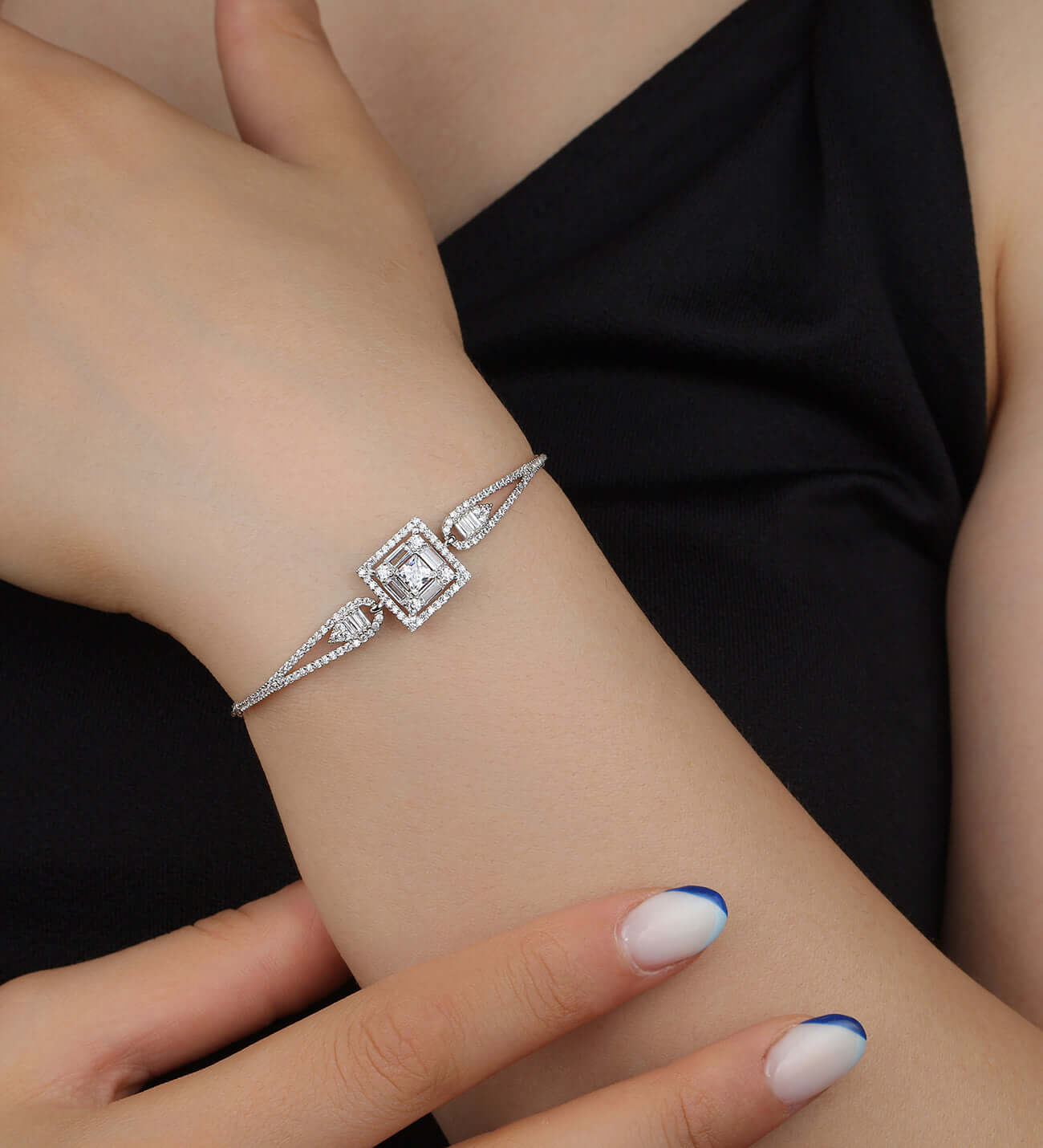 ÖzelSen 925 Ayar Gümüş Baget Taşlı Işıltılı Bileklik - ÖzelSen