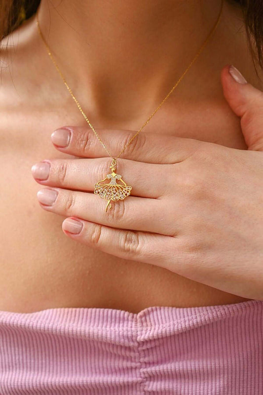 ÖzelSen 925 Ayar Gümüş Balerin Figürlü Minimal Kolye - ÖzelSen