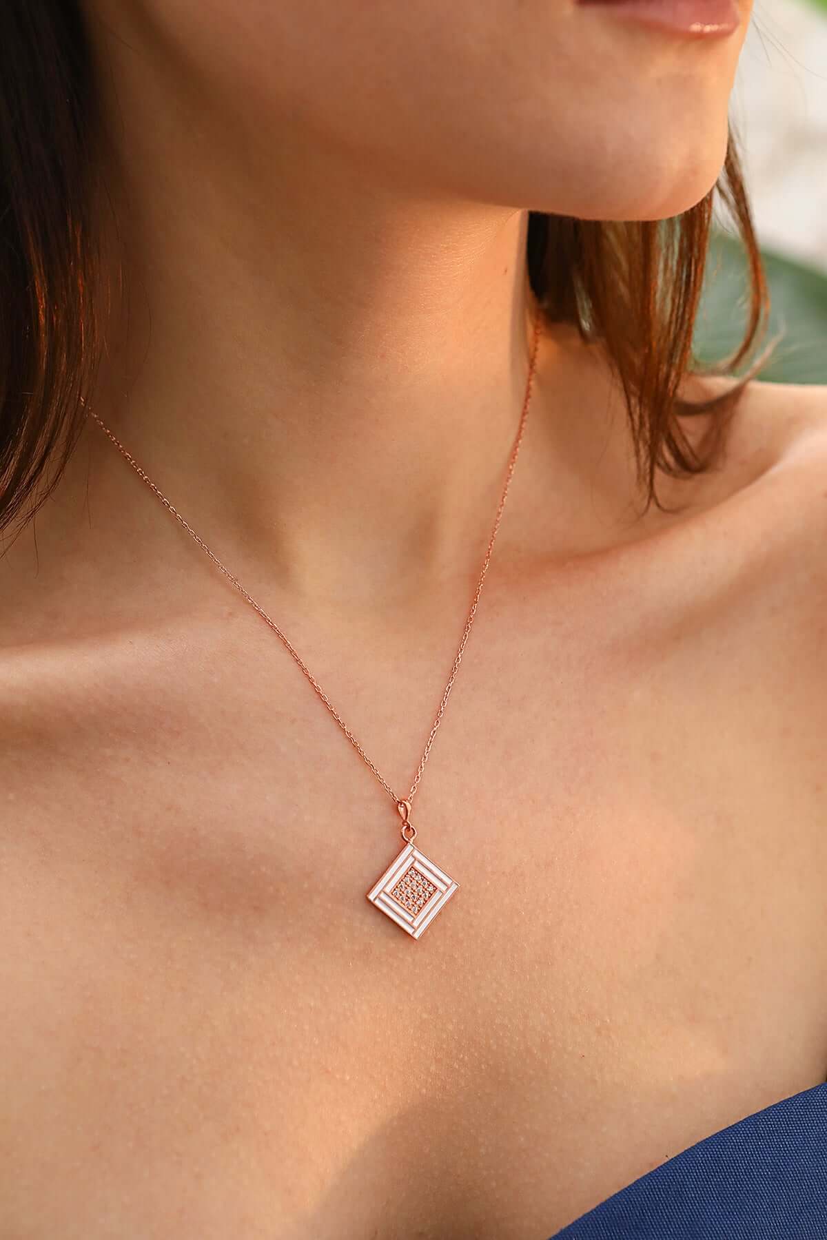 ÖzelSen 925 Ayar Gümüş Geometrik Minimal Kolye - ÖzelSen