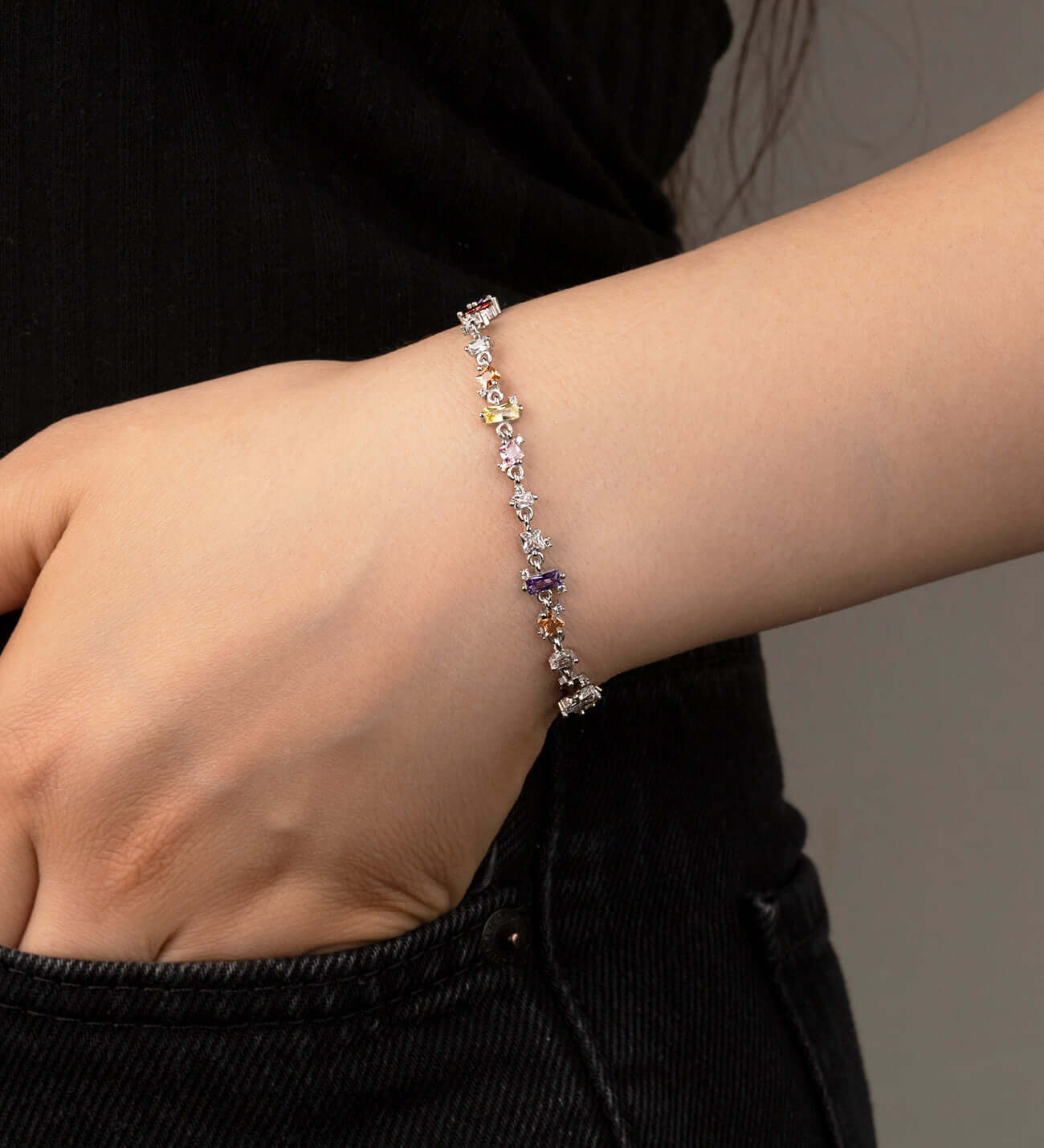 ÖzelSen 925 Ayar Gümüş Renkli Baget Taşlı Bileklik - ÖzelSen