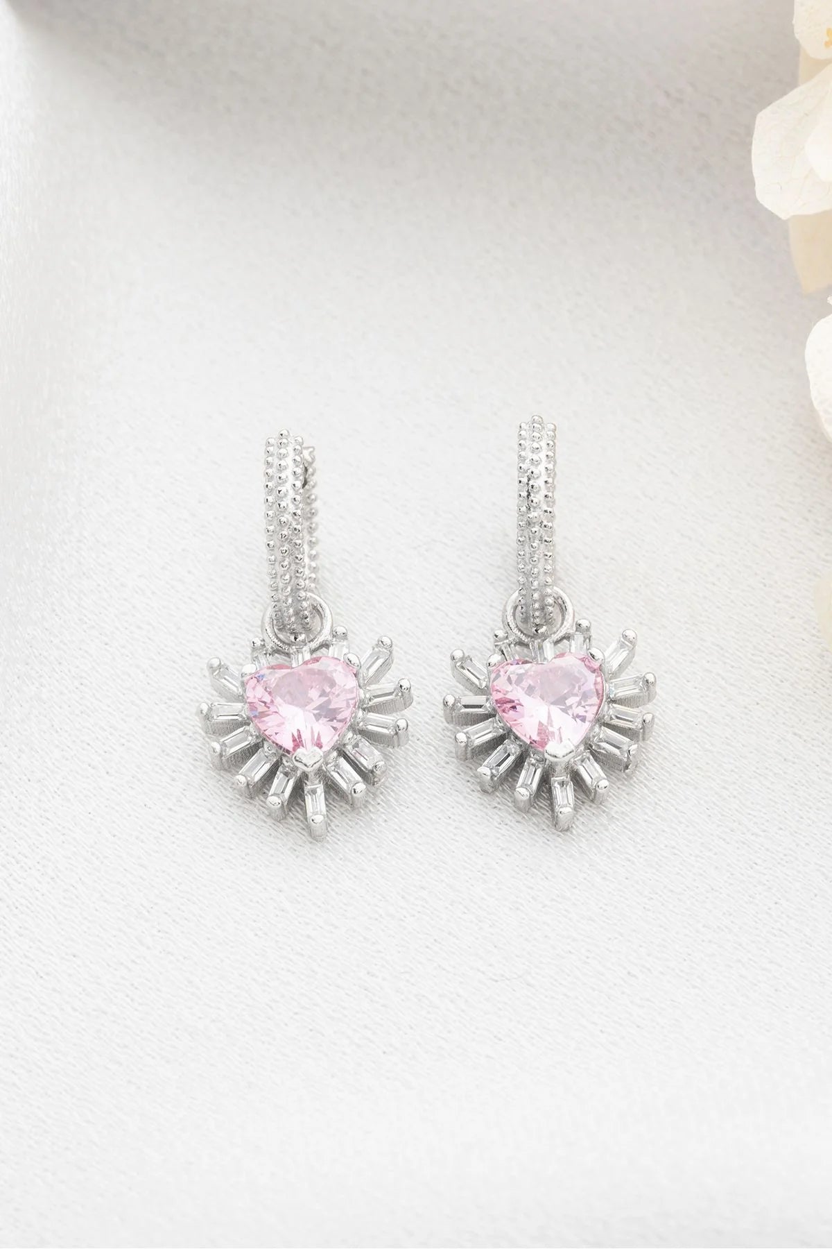 Baget Taşlı Kalp 925 Ayar Rose Kaplama Gümüş Küpe