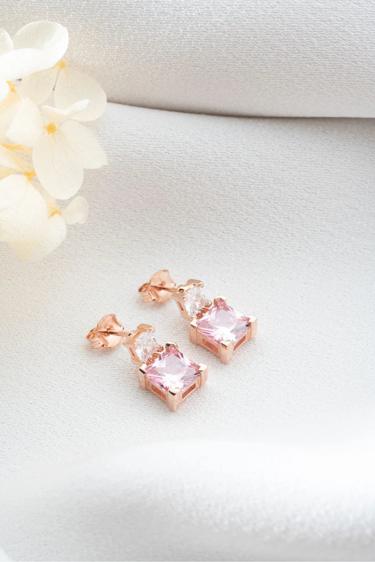 Baget Taşlı 925 Ayar Rose Kaplama Gümüş Küpe