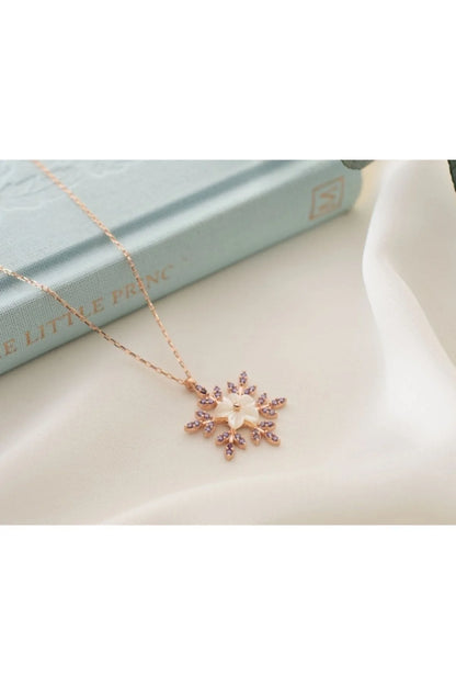 Sedefli Güllü Kartanesi 925 Ayar Rose Kaplama Gümüş Kolye
