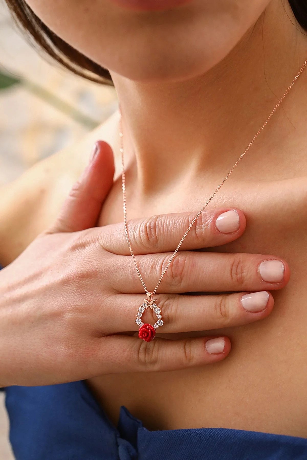 Zirkon Taşlı Damla Gül 925 Ayar Rose Kaplama Gümüş Kolye
