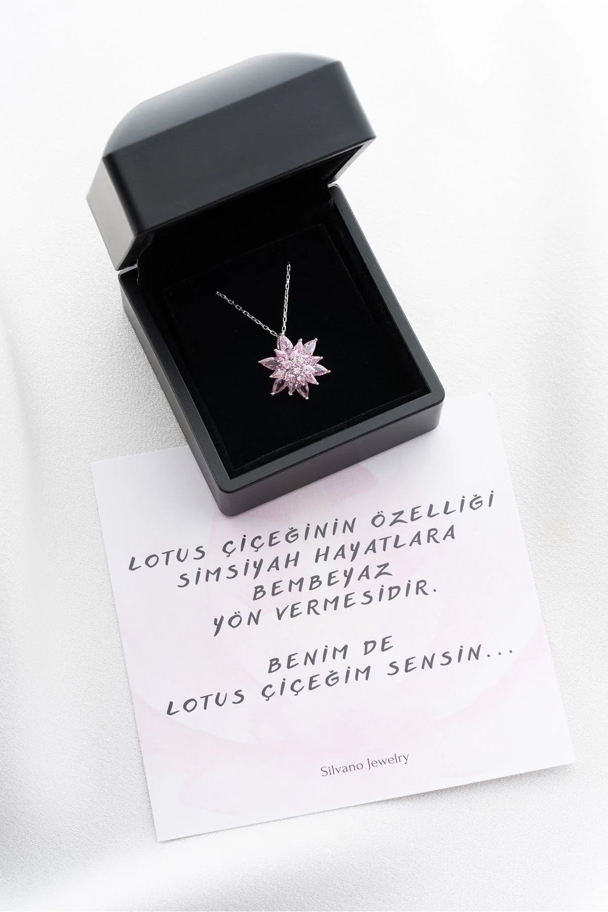 Buzlu Lotus Çiçeği 925 Ayar Gümüş Kolye