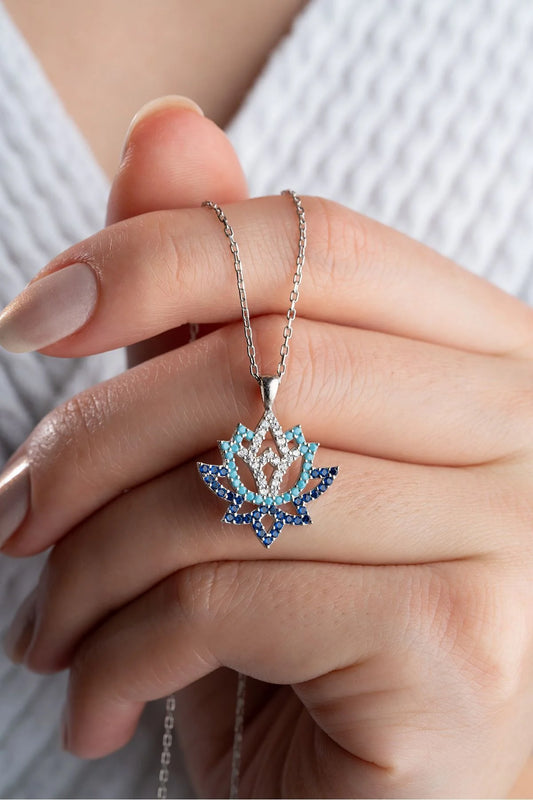 Zirkon Taşlı Lotus Çiçeği 925 Ayar Gümüş Kolye