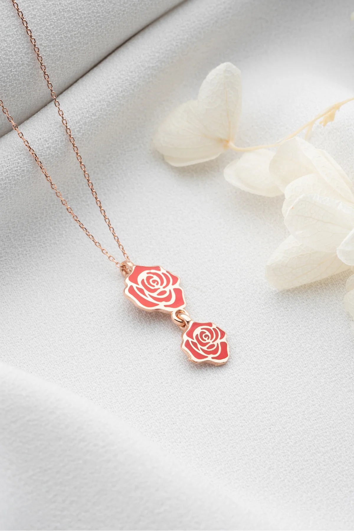 Güllü 925 Ayar Rose Kaplama Gümüş Kolye