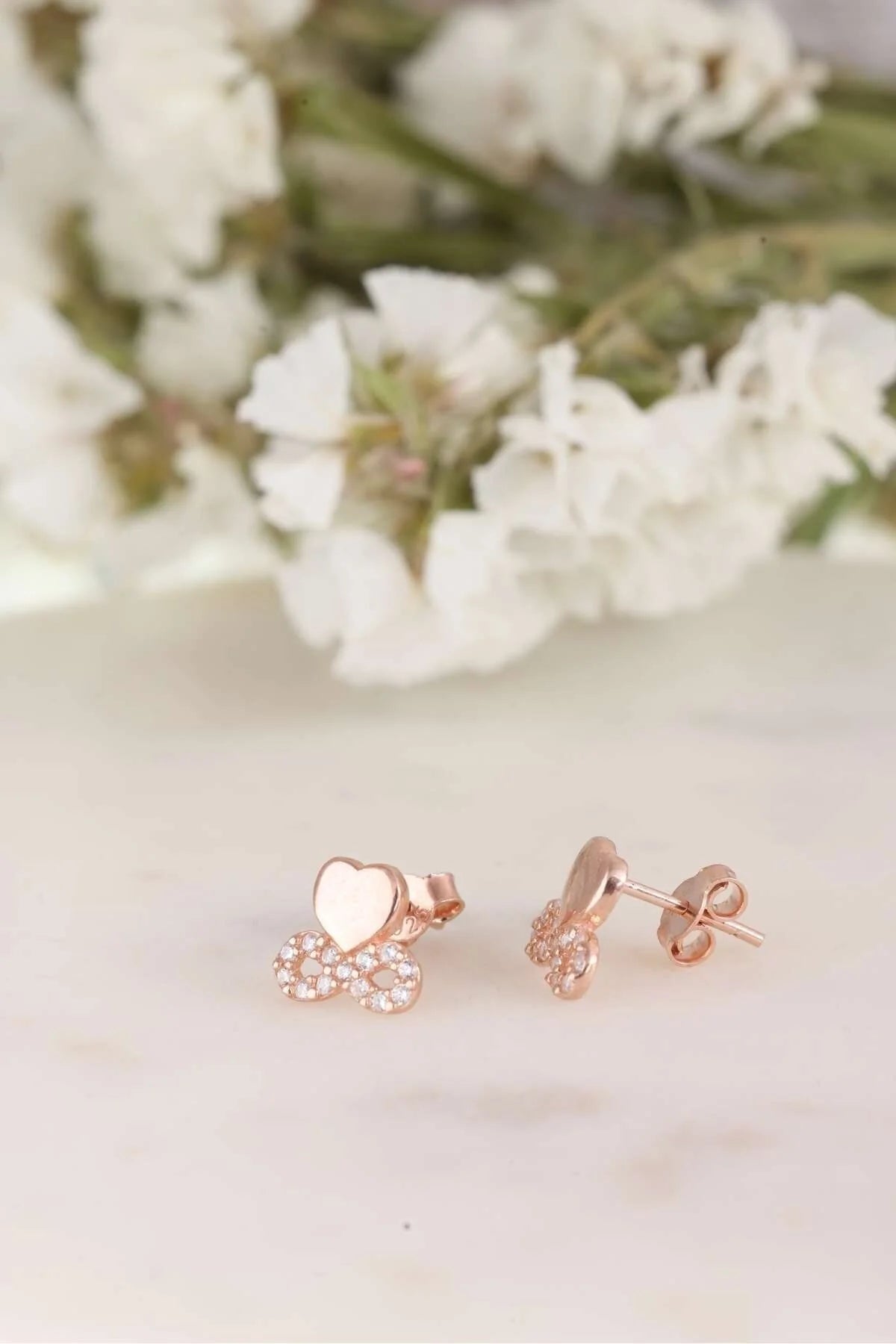 Minik Kalpli Sonsuzluk 925 Ayar Rose Kaplama Gümüş Küpe