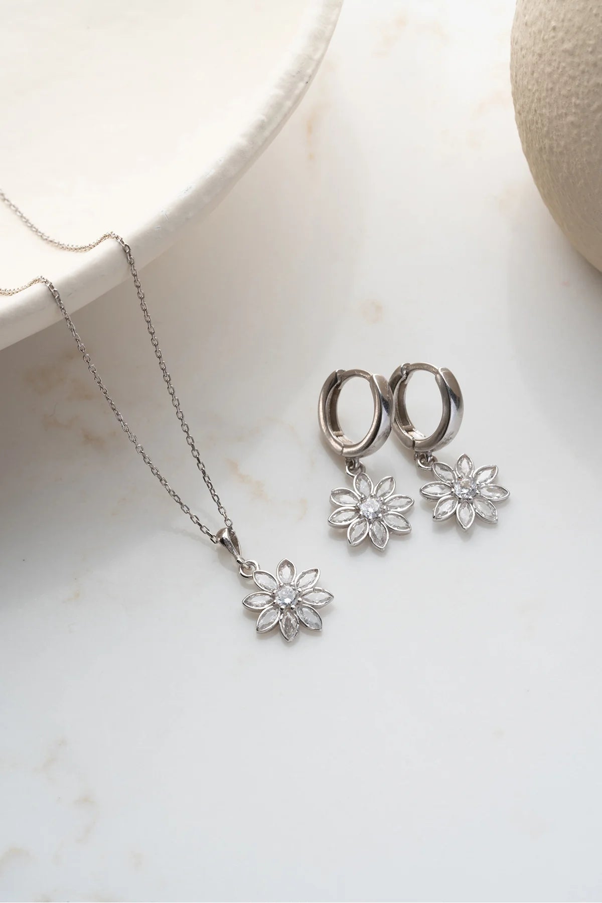 Taşlı Lotus 925 Ayar Gümüş Set – 2
