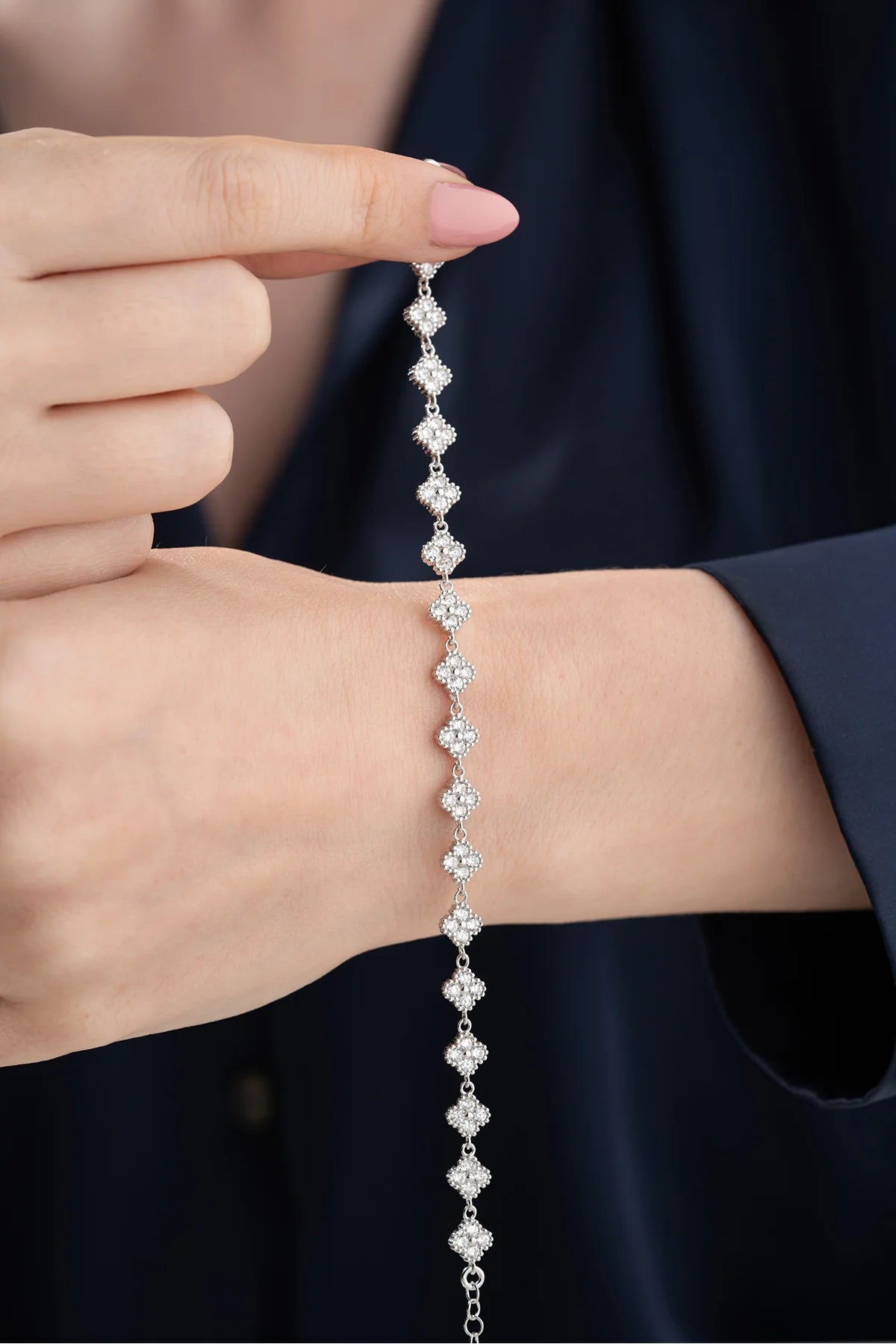 Zirkon Taşlı Yonca 925 Ayar Gümüş Bileklik