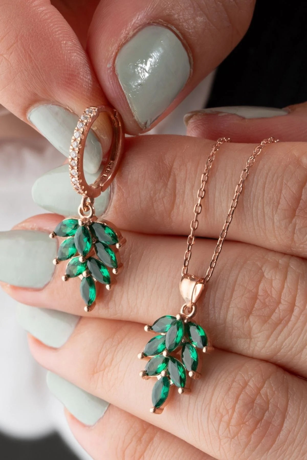 Zümrüt Yeşili 925 Ayar Rose Kaplama Gümüş Set