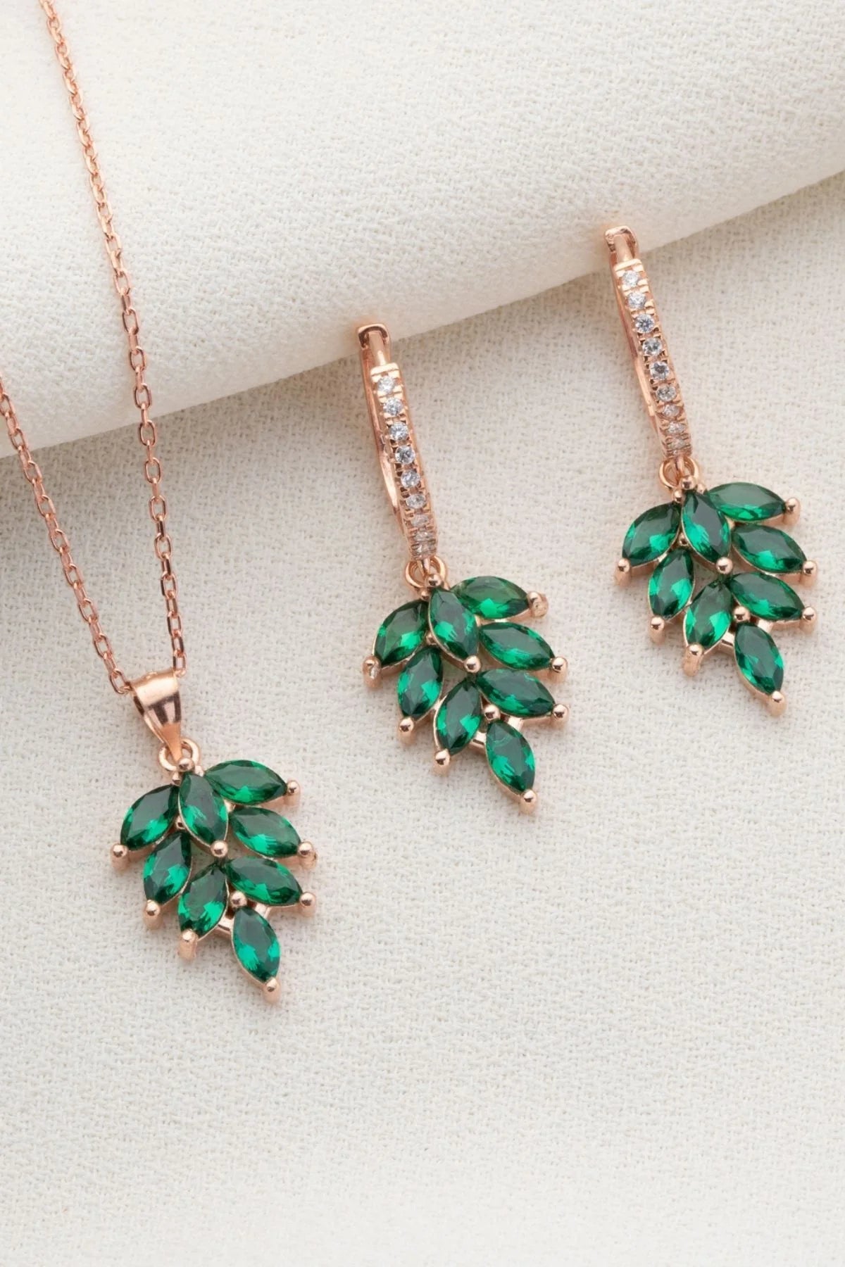 Zümrüt Yeşili 925 Ayar Rose Kaplama Gümüş Set