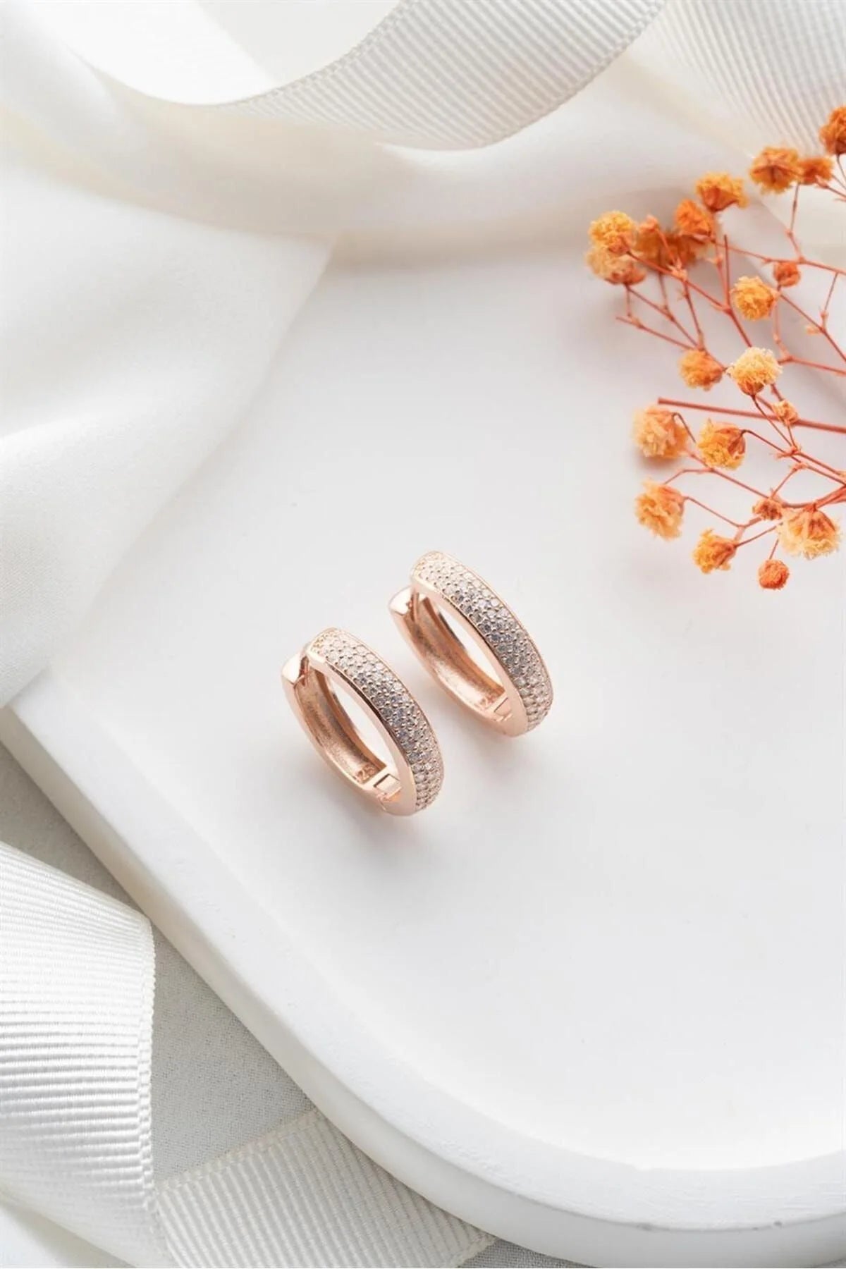 Sıra Taşlı Halka 925 Ayar Rose Kaplama Gümüş Küpe – 2