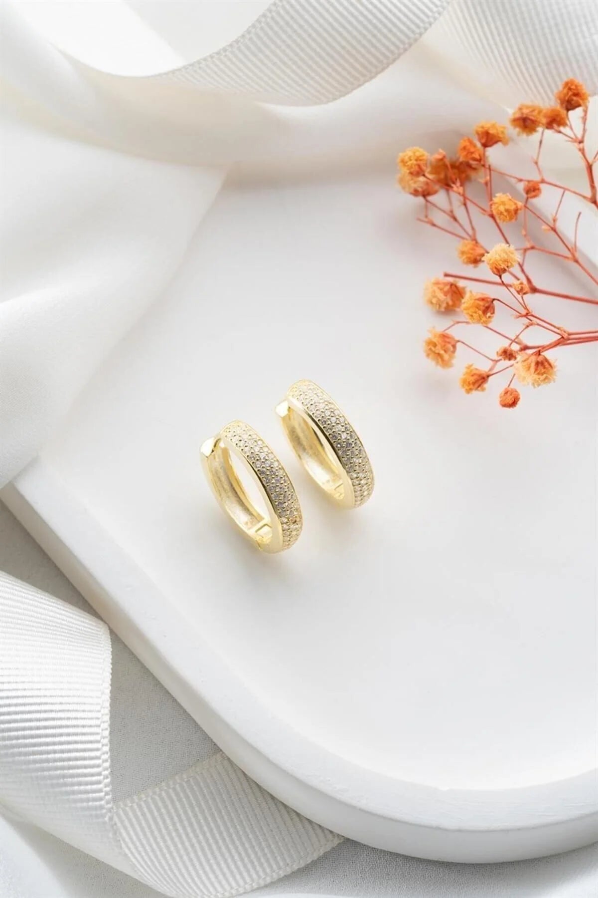 Sıra Taşlı Halka 925 Ayar Altın Kaplama Gümüş Küpe – 2