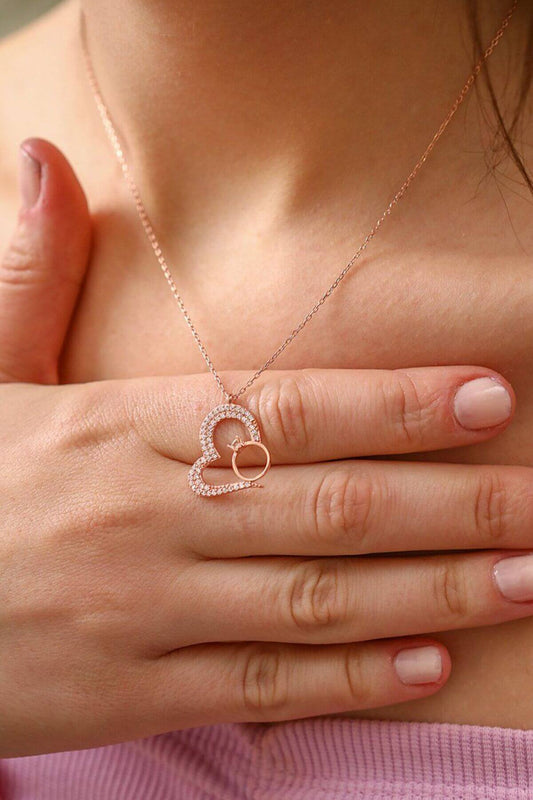 Tek Taş Yüzüklü 925 Ayar Gümüş Kalpli Kolye - ÖzelSen