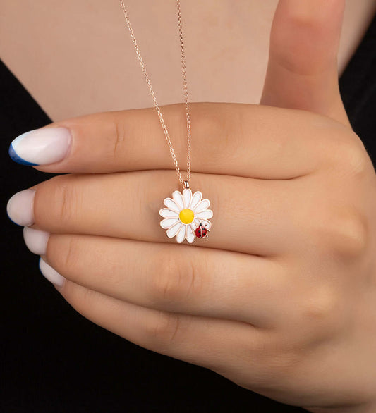 Uğur Böcekli 925 Ayar Gümüş Papatya Kolye - ÖzelSen