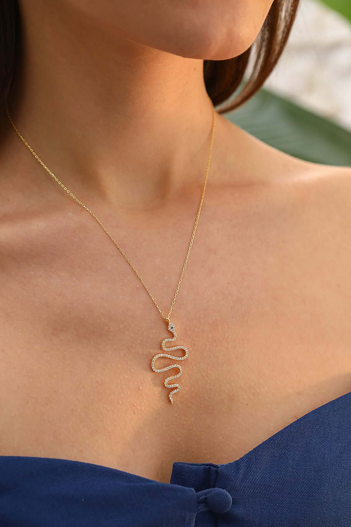 Zirkon Taşlı 925 Ayar Gümüş Yılan Kolye - ÖzelSen