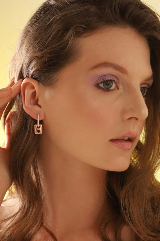 Zirkon Taşlı 925 Ayar Gümüş Kare Küpe - ÖzelSen