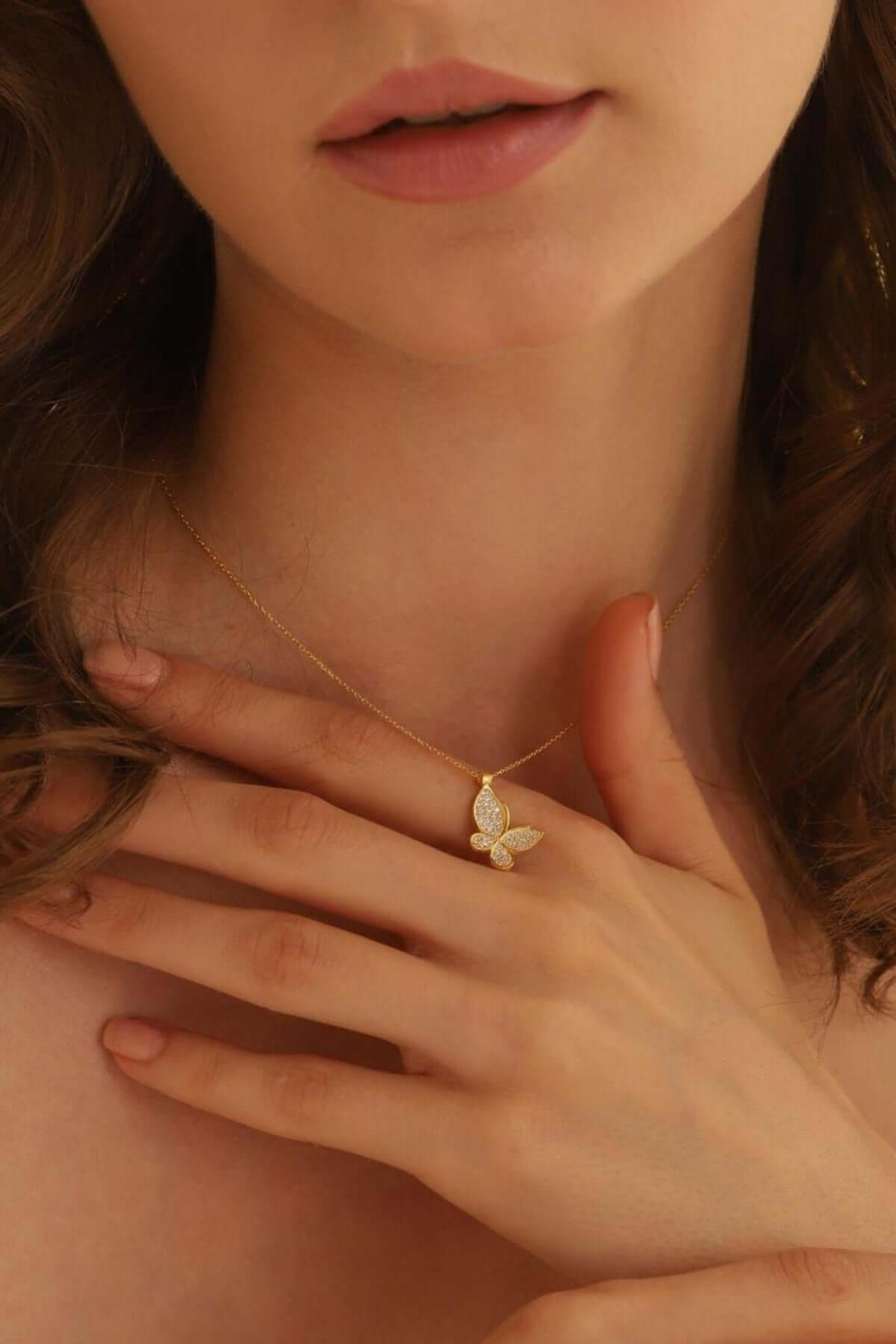 Zirkon Taşlı 925 Ayar Gümüş Kelebek Kolye - ÖzelSen