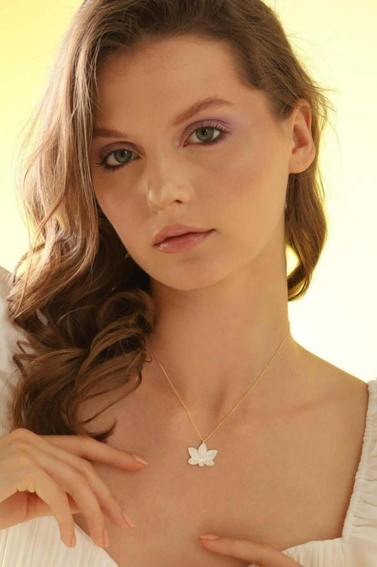 Zirkon Taşlı 925 Ayar Gümüş Nergis Çiçeği Kolye - ÖzelSen