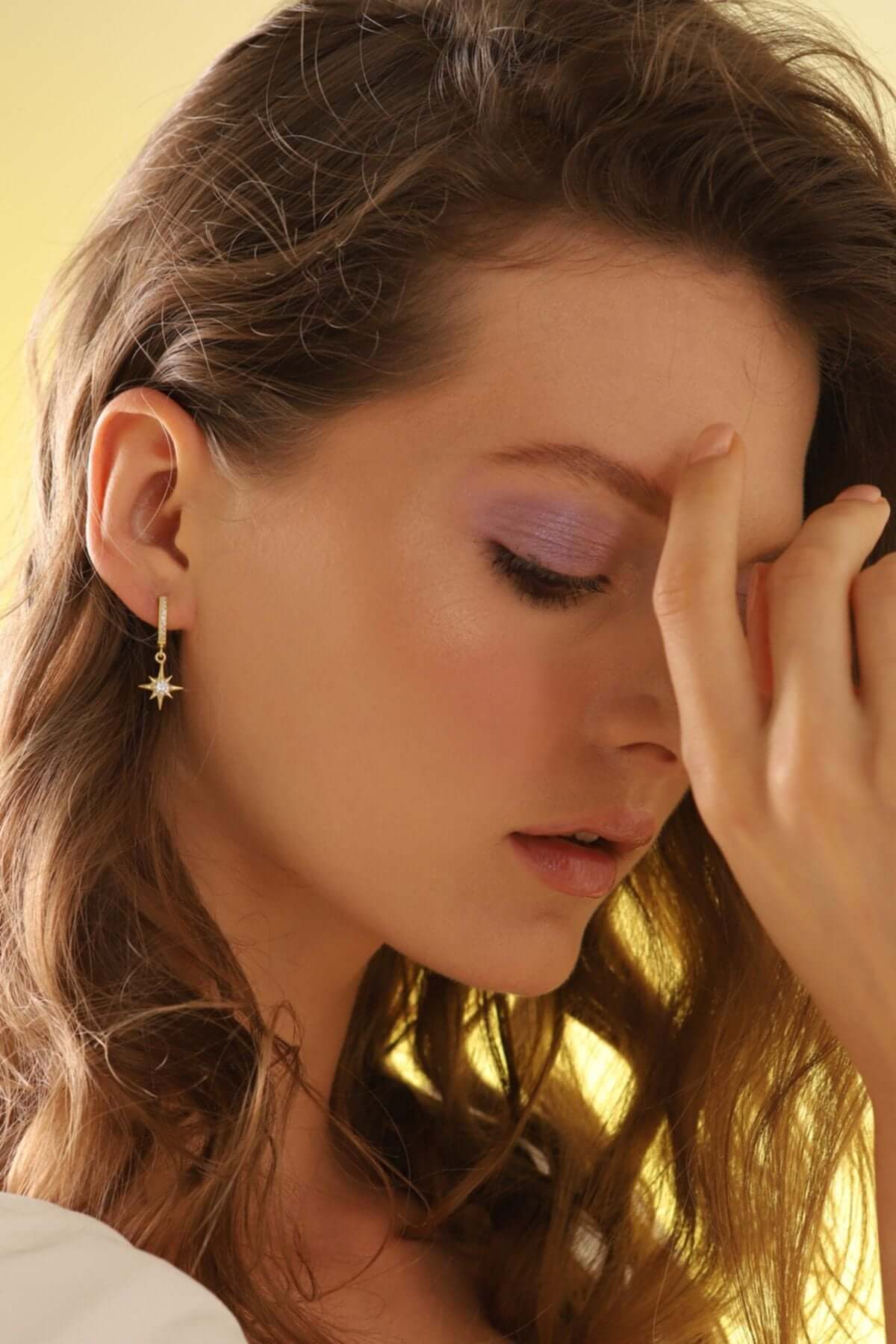 Zirkon Taşlı 925 Ayar Gümüş Sallantılı Yıldız Küpe - ÖzelSen